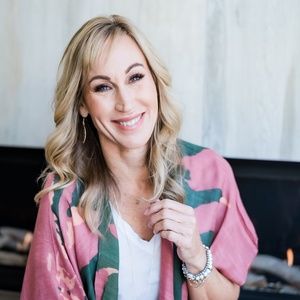 Meet your Posher, Hillary